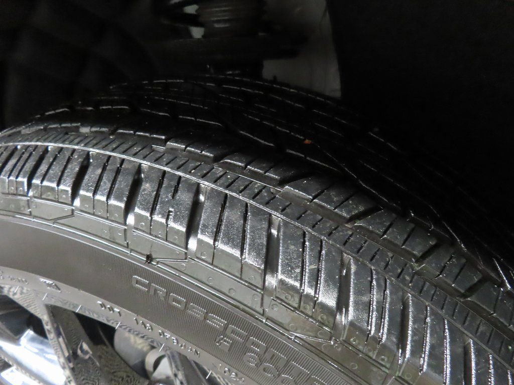 Used 2024 Chevrolet Traverse RS w/ LPO, Floor Liner Package image 7