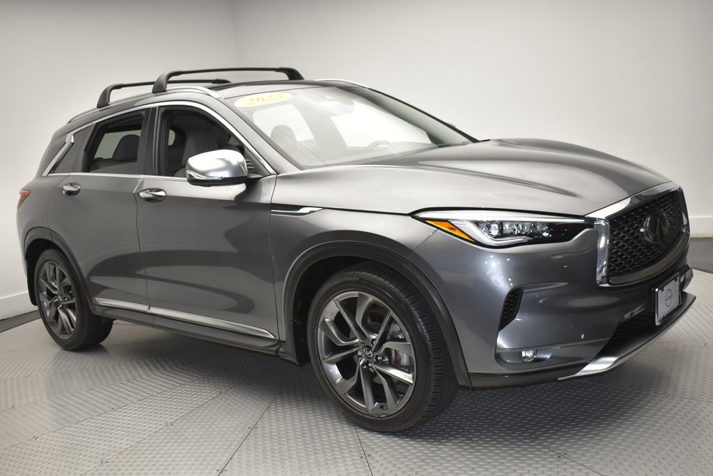 Used 2023 INFINITI QX50 Sensory w/ Accent Package AWD/4WD image 3