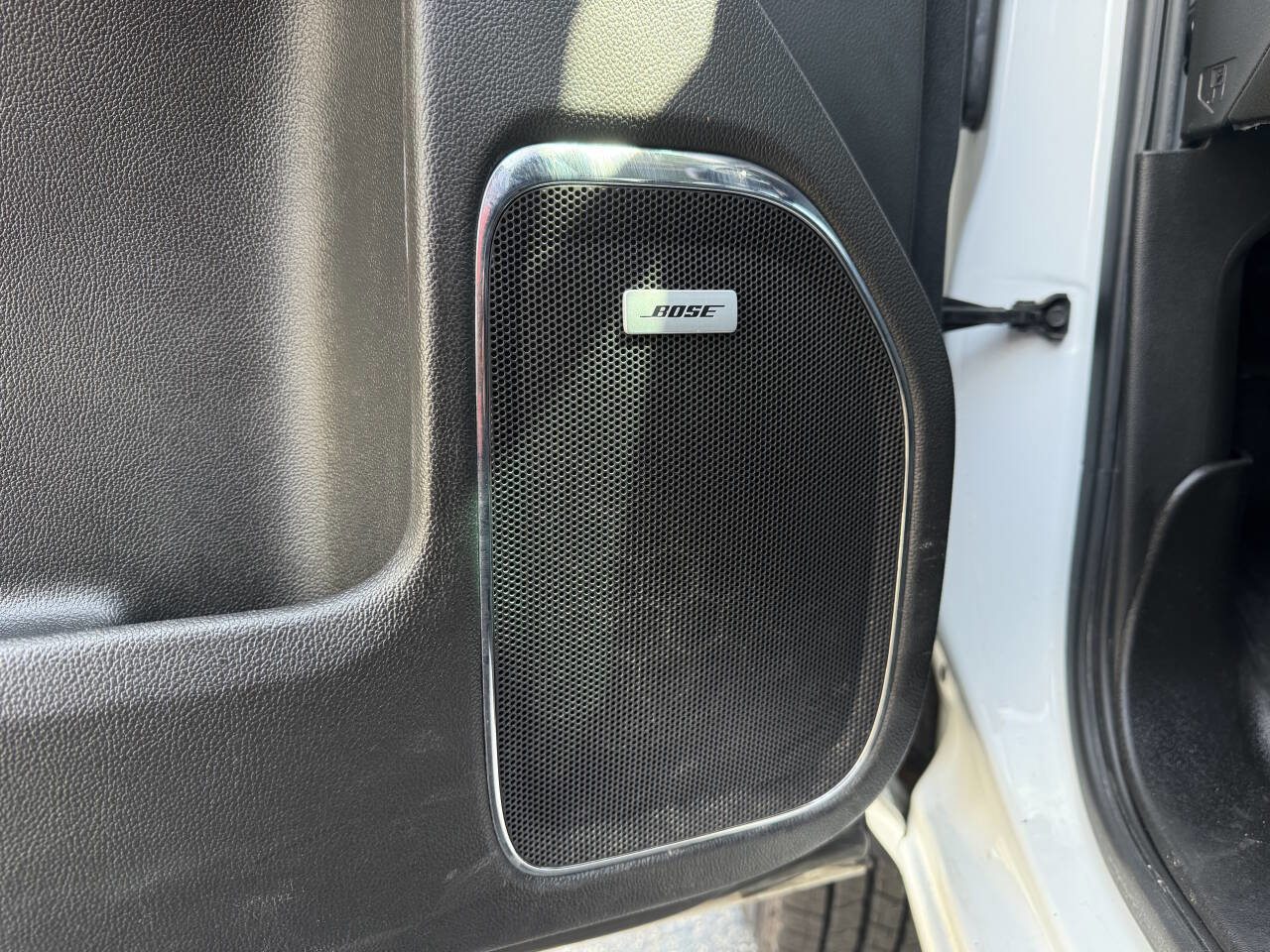 Used 2019 GMC Sierra 2500 SLT w/ Duramax Plus Package AWD/4WD image 17