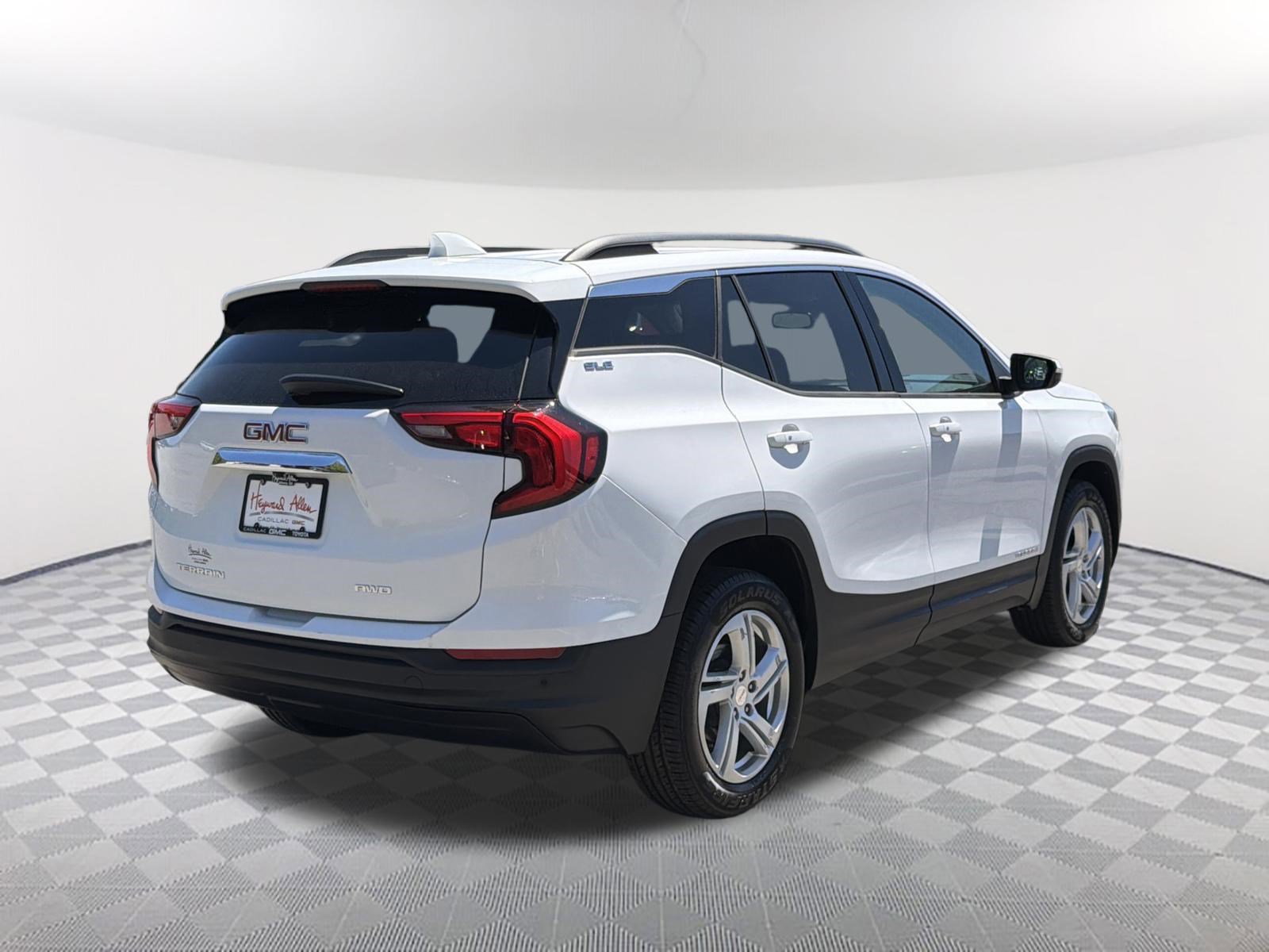 Used 2020 GMC Terrain SLE w/ Driver Convenience Package image 6