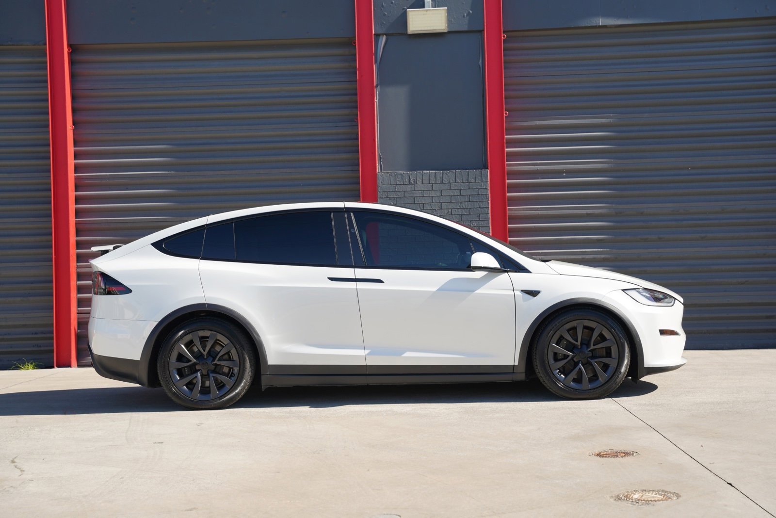 Used 2022 Tesla Model X Plaid image 7