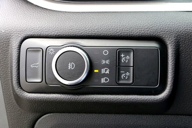 Used 2024 Ford Explorer XLT w/ Equipment Group 202A image 20