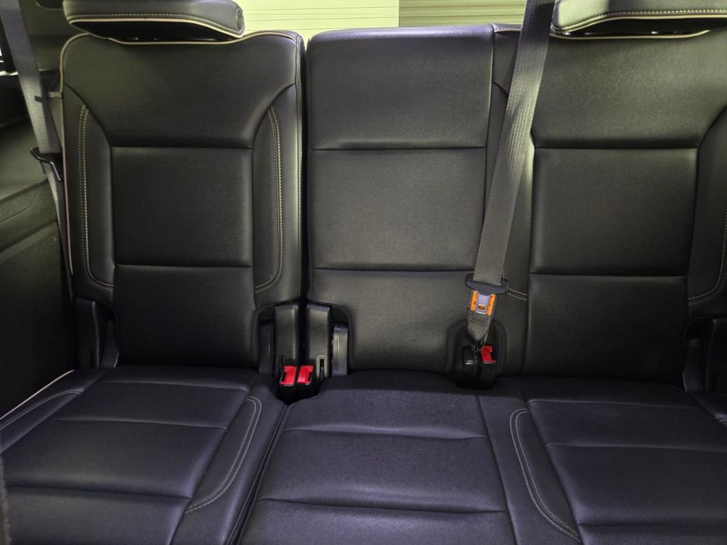 Used 2021 GMC Yukon SLT w/ SLT Premium Package image 29