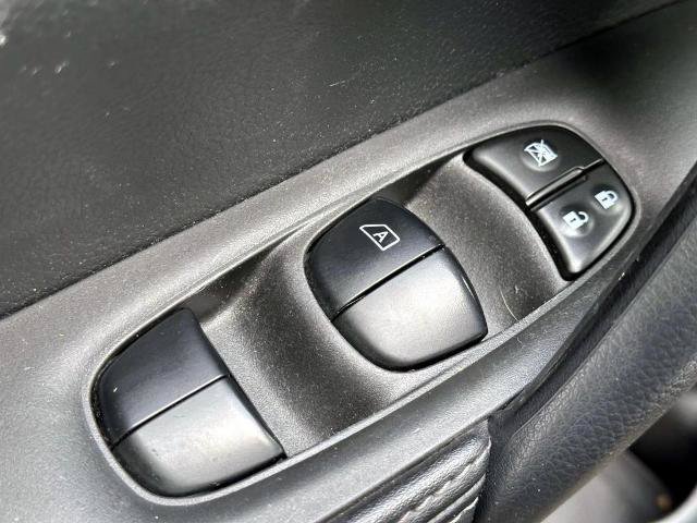 Certified 2021 Nissan Rogue Sport SV AWD/4WD image 16