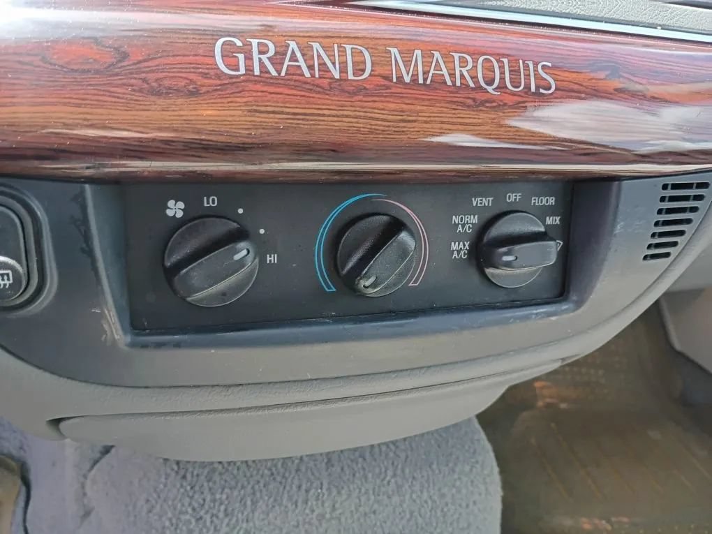 Used 2004 Mercury Grand Marquis GS RWD image 12