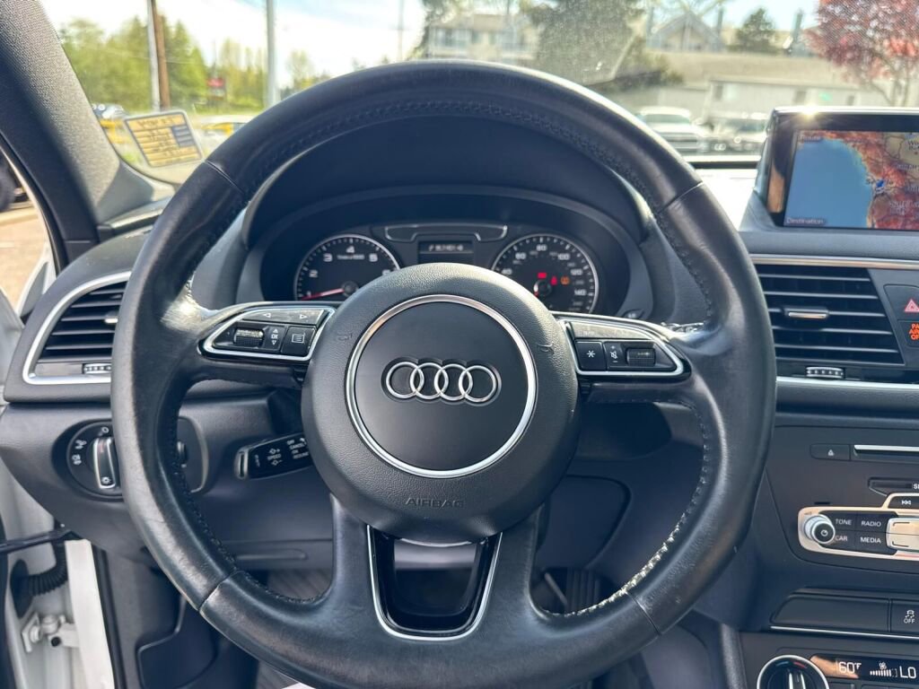 Used 2017 Audi Q3 2.0T Premium Plus w/ Premium Plus Package AWD/4WD image 18