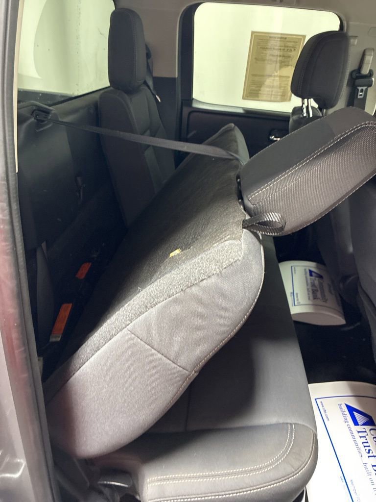 Used 2023 Nissan Frontier SV image 28