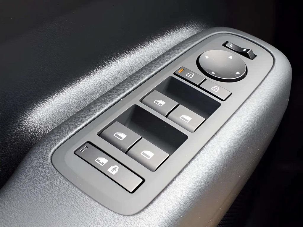 New 2026 Hyundai Santa Fe SE FWD image 13
