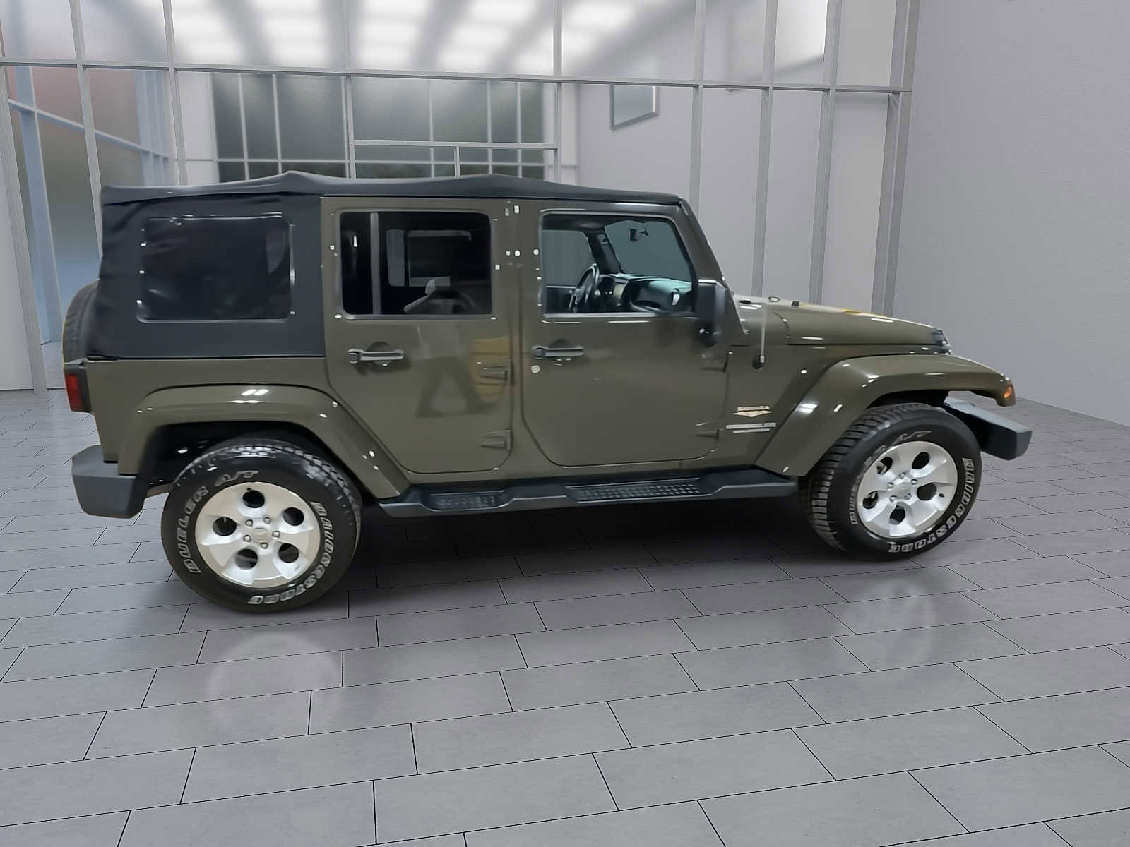 Used 2015 Jeep Wrangler Unlimited Sahara w/ Connectivity Group image 9