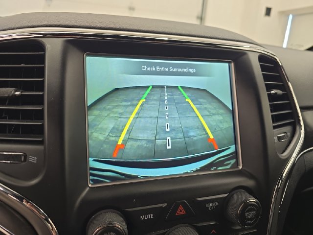 Used 2018 Jeep Grand Cherokee Limited w/ Luxury Group II AWD/4WD image 24