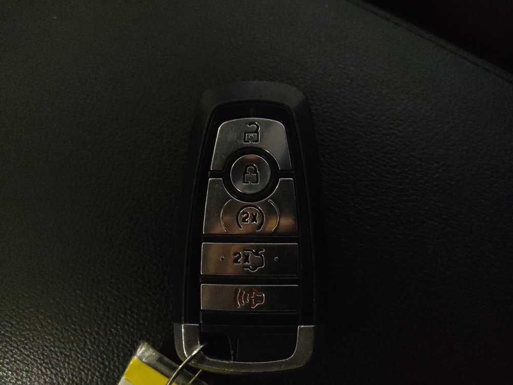 Used 2018 Ford Explorer XLT w/ Equipment Group 202A image 32