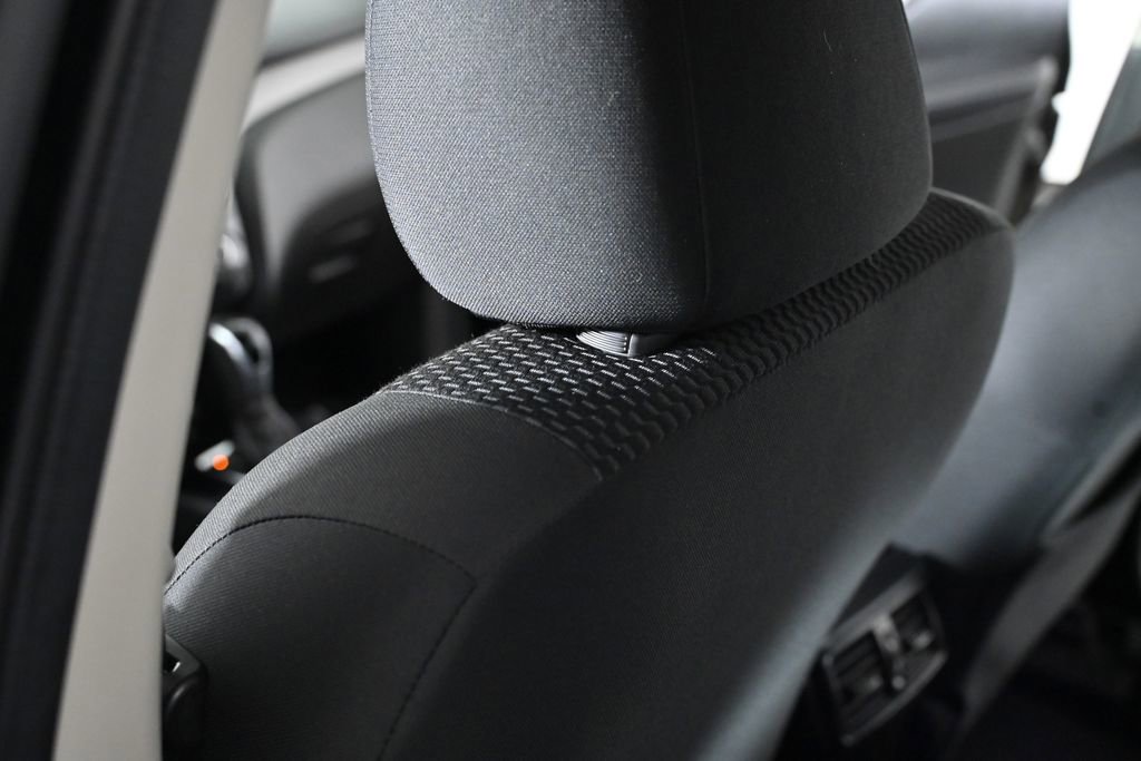 Used 2020 Nissan Rogue Sport S image 23