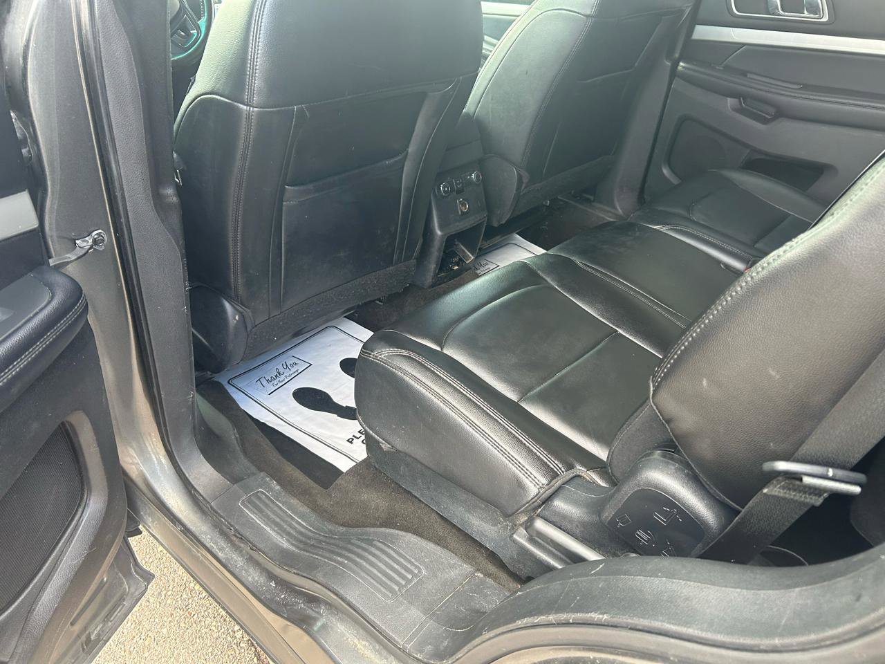 Used 2017 Ford Explorer XLT w/ Equipment Group 202A image 9