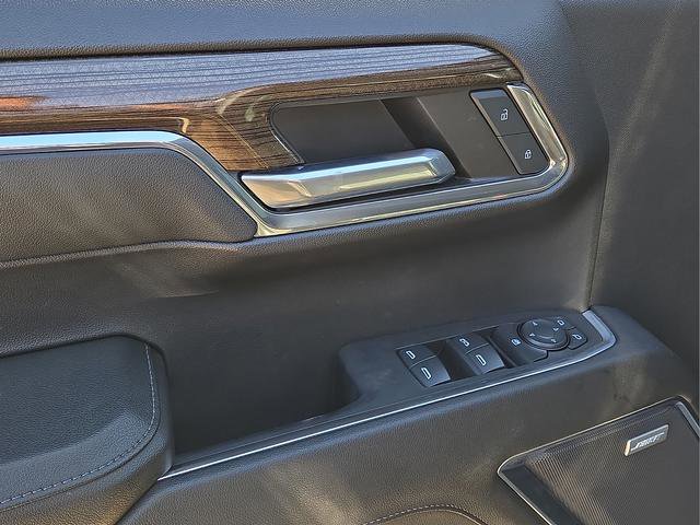 Used 2024 Chevrolet Silverado 1500 LT Trail Boss w/ Convenience Package II AWD/4WD image 22