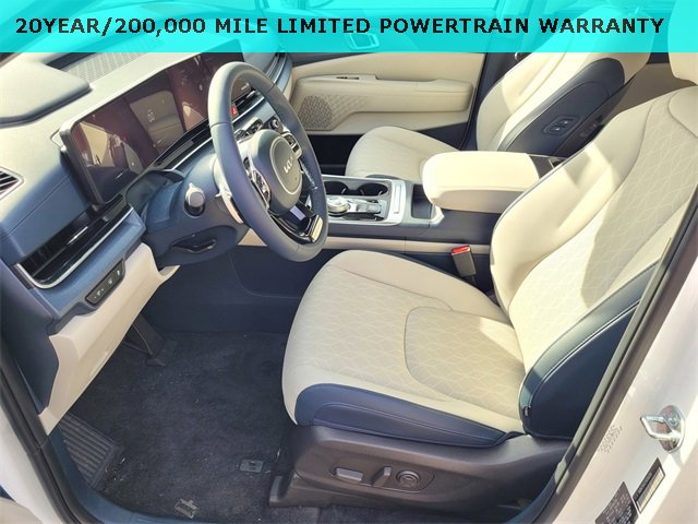 New 2026 Kia Carnival EX image 8