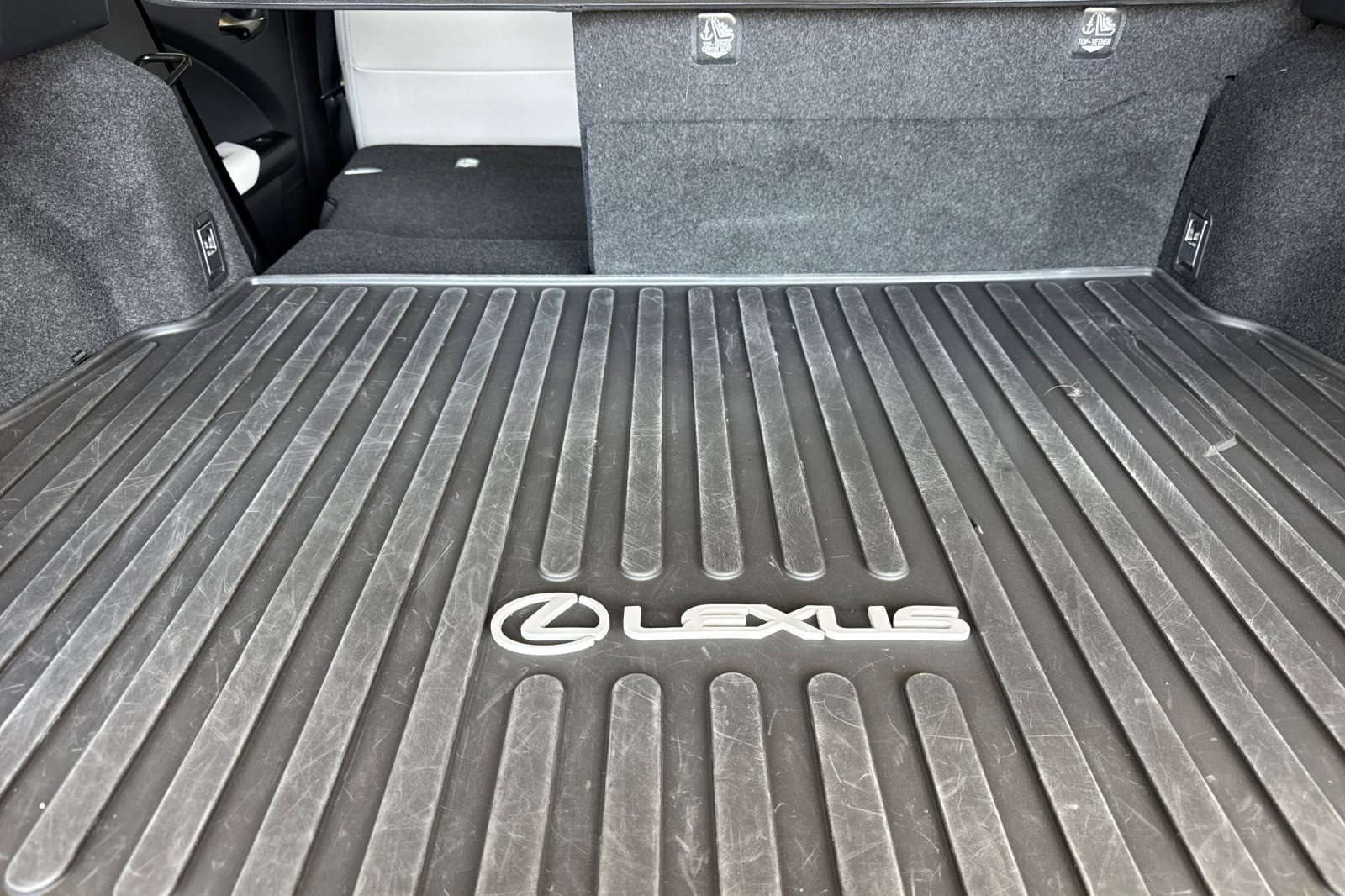 Used 2024 Lexus UX 250h FWD image 34
