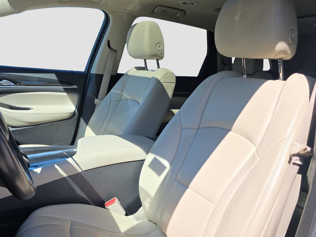 Used 2020 Buick Enclave Essence FWD image 7