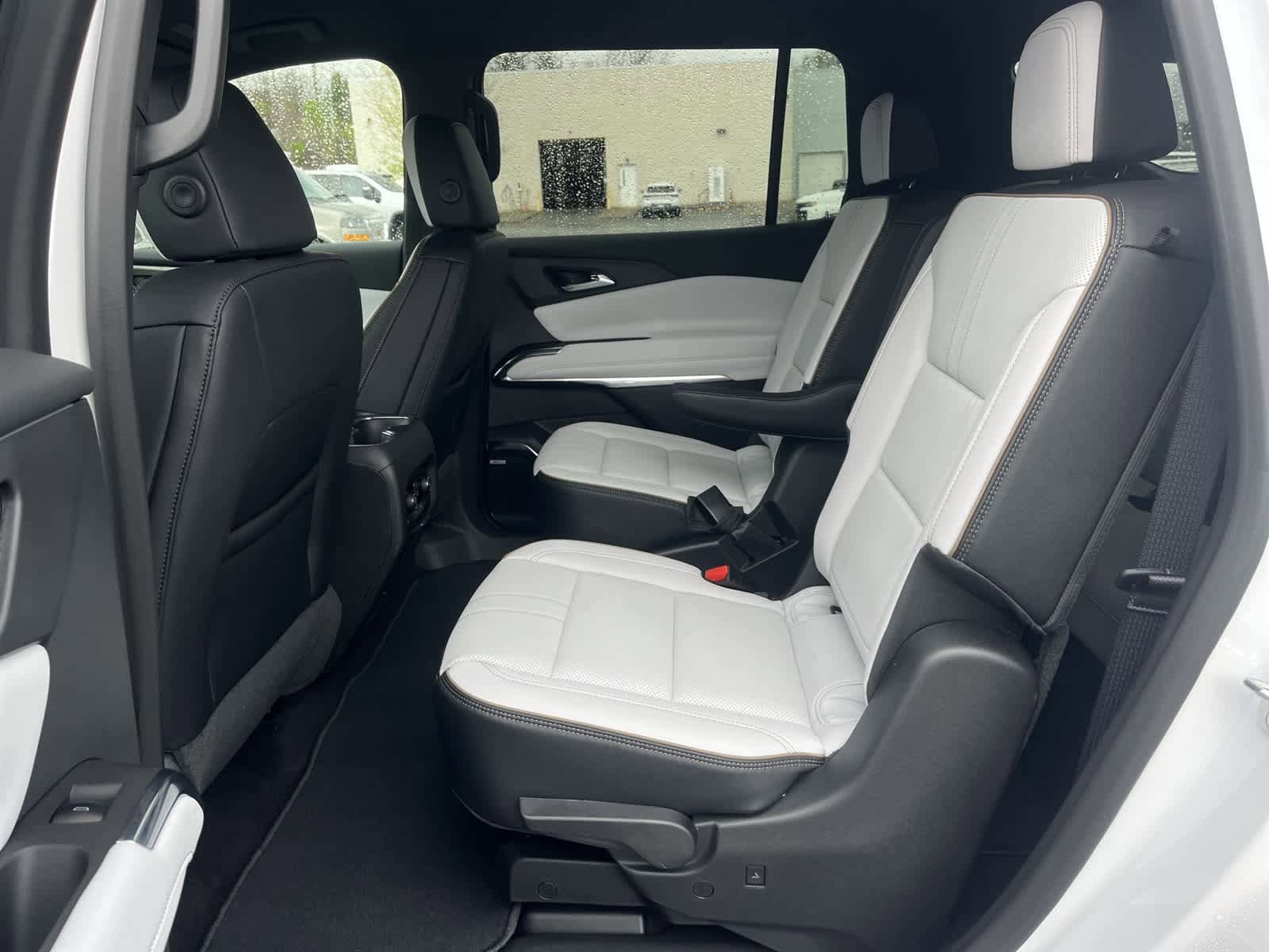 New 2025 Chevrolet Traverse High Country FWD image 25