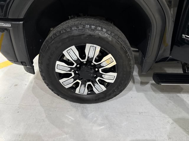 Used 2024 GMC Sierra 2500 Denali w/ Denali Reserve Package AWD/4WD image 39