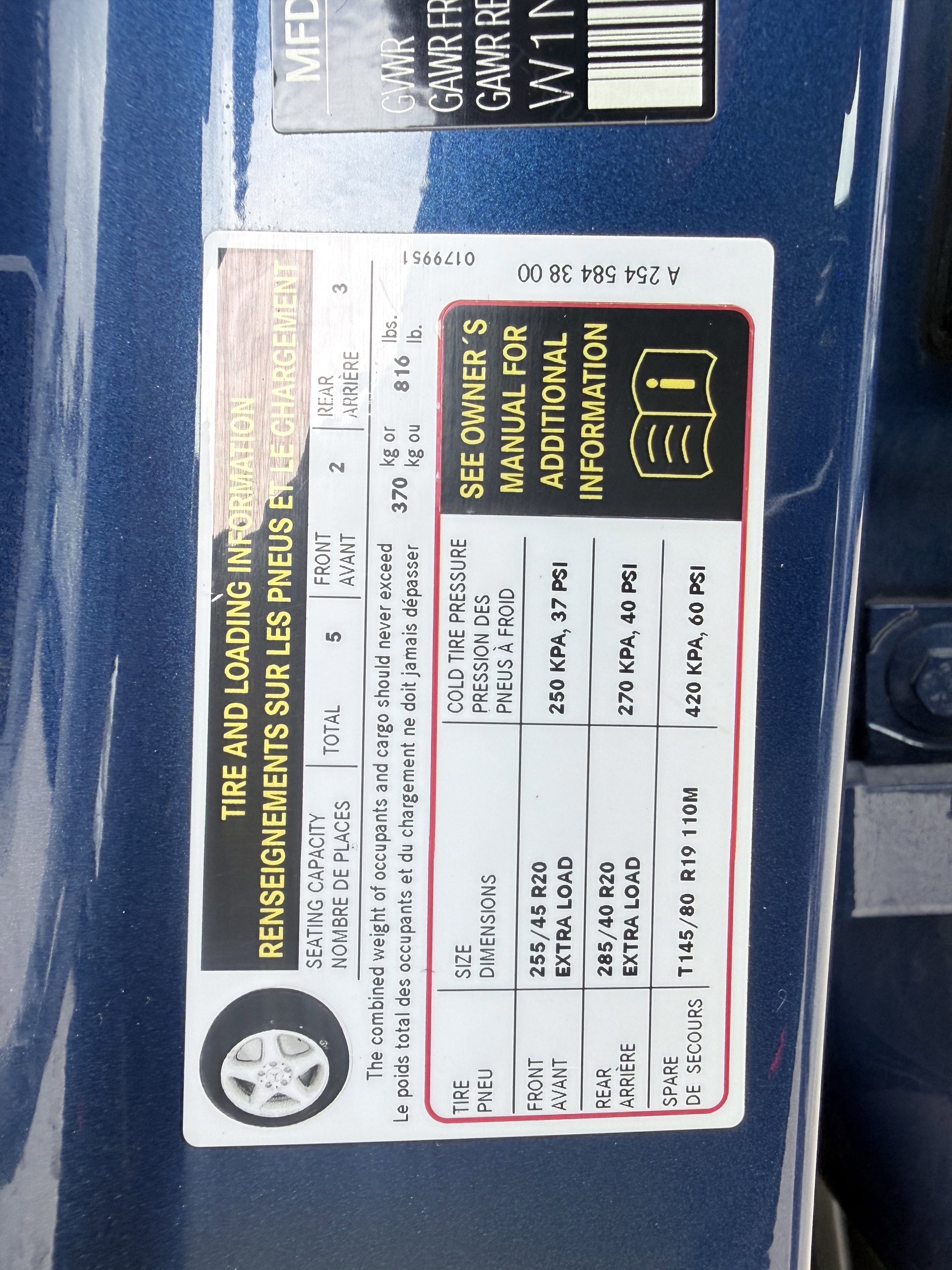 Used 2024 Mercedes-Benz GLC 300 4MATIC w/ AMG Line image 31