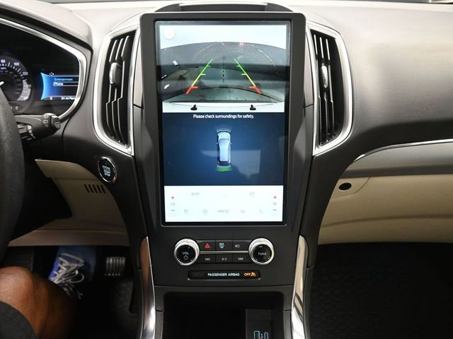 Used 2021 Ford Edge Titanium image 12