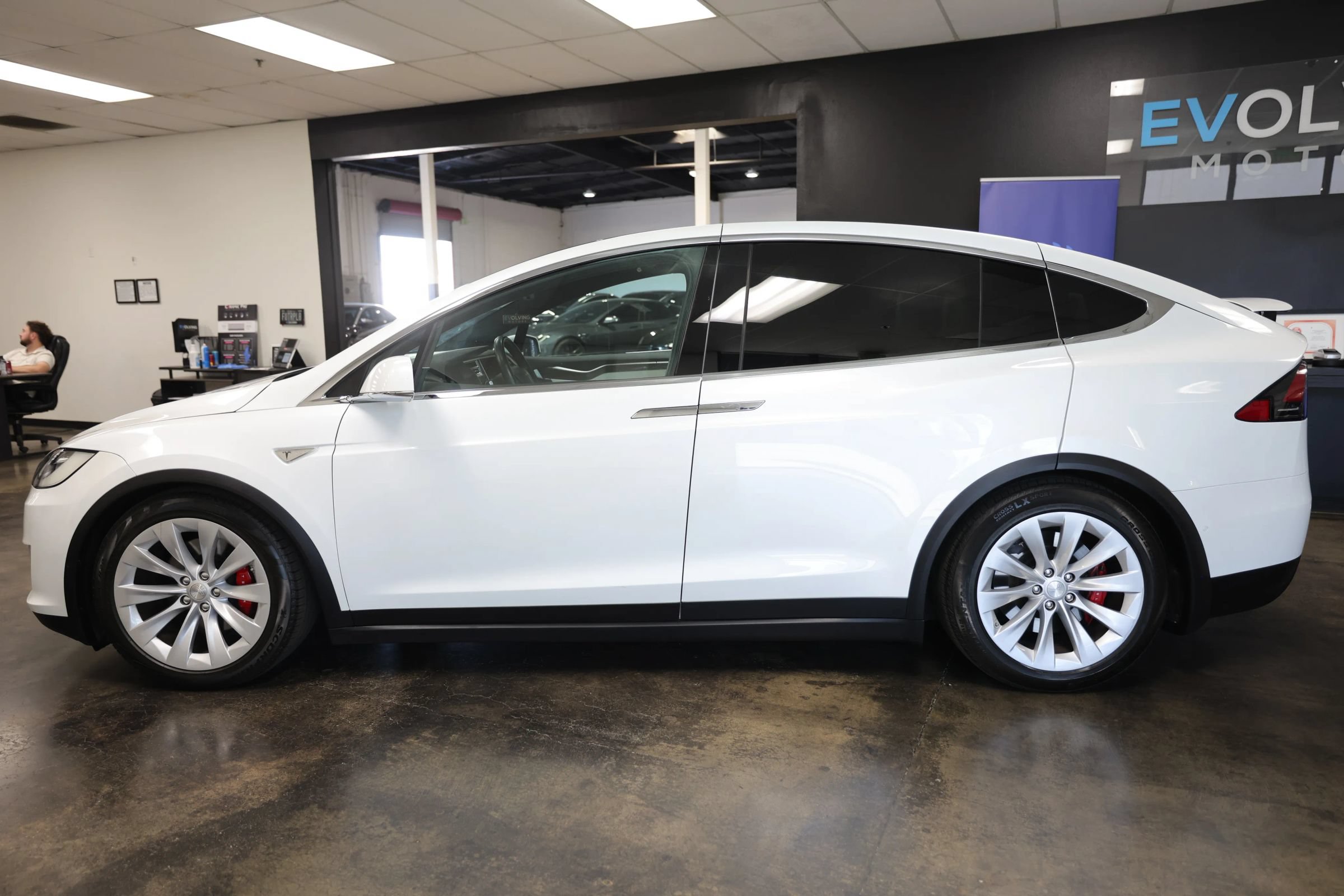 Used 2016 Tesla Model X Performance AWD/4WD image 10