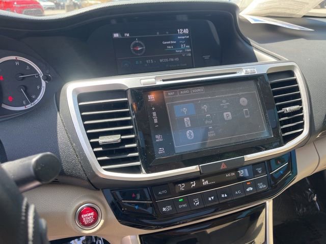 Used 2017 Honda Accord Touring image 23