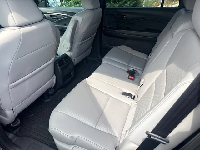 Used 2023 Honda Passport EX-L image 10