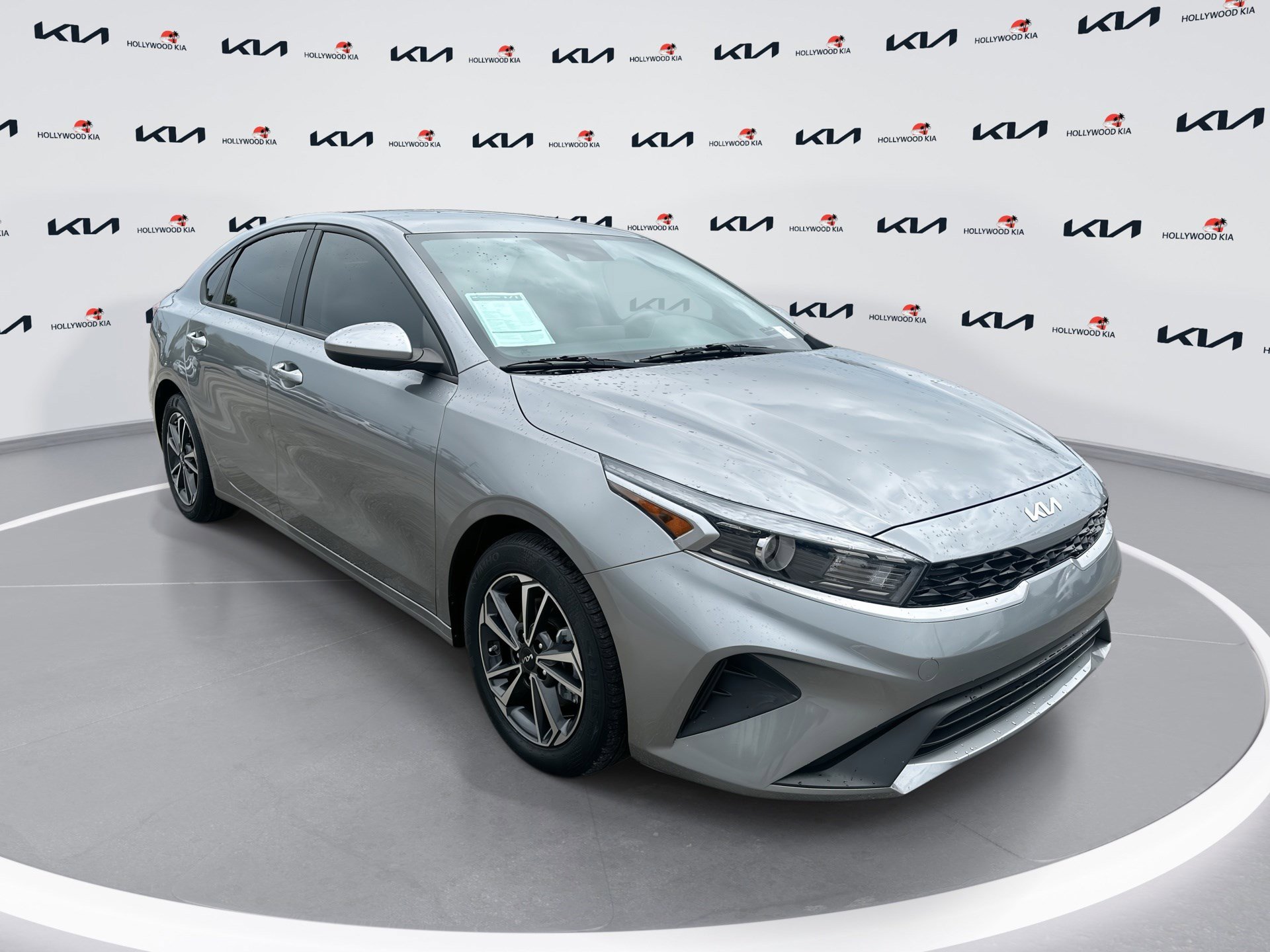 Certified 2024 Kia Forte LXS FWD image 1