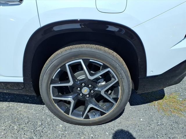 New 2026 Chevrolet Traverse High Country w/ LPO, Floor Liner Package image 7