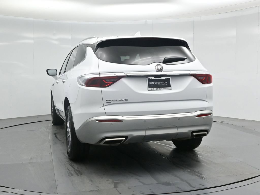 Used 2024 Buick Enclave Premium image 32