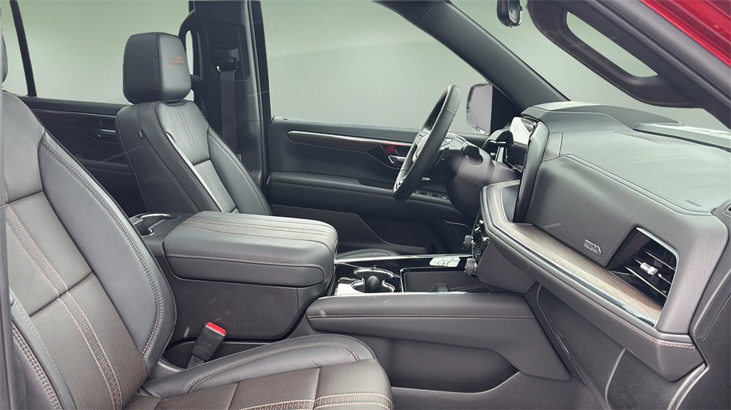 Used 2025 Chevrolet Tahoe High Country w/ Sun And Tow Package image 15