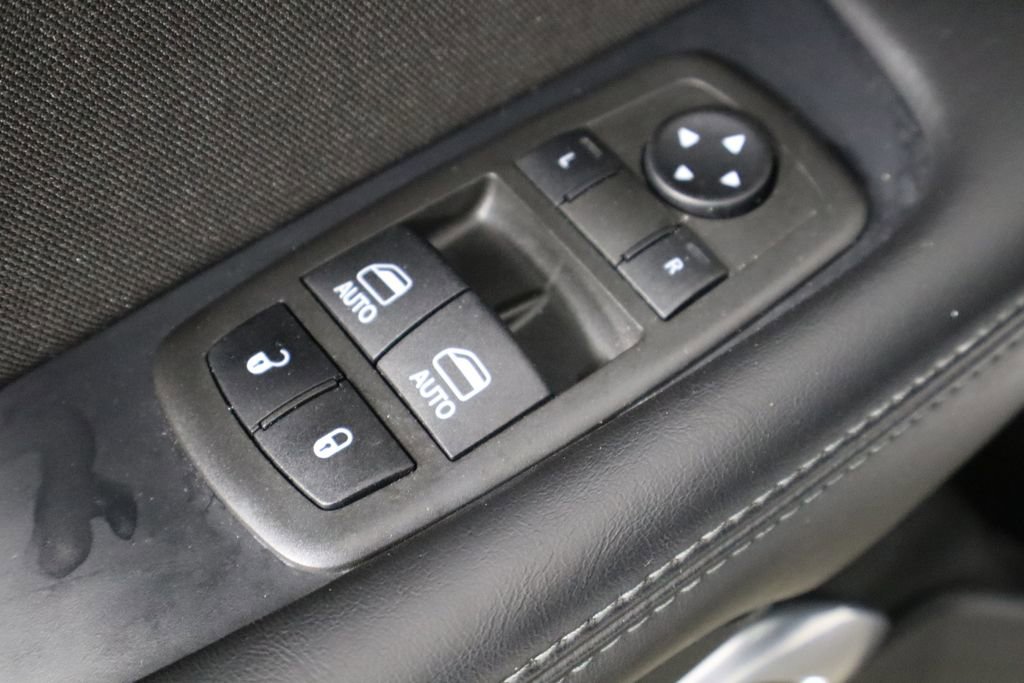 Used 2022 Dodge Challenger GT w/ Driver Convenience Group RWD image 18