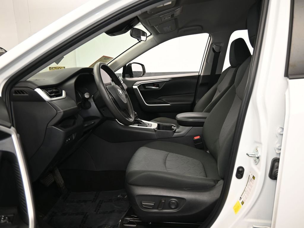 Used 2023 Toyota RAV4 XLE image 11