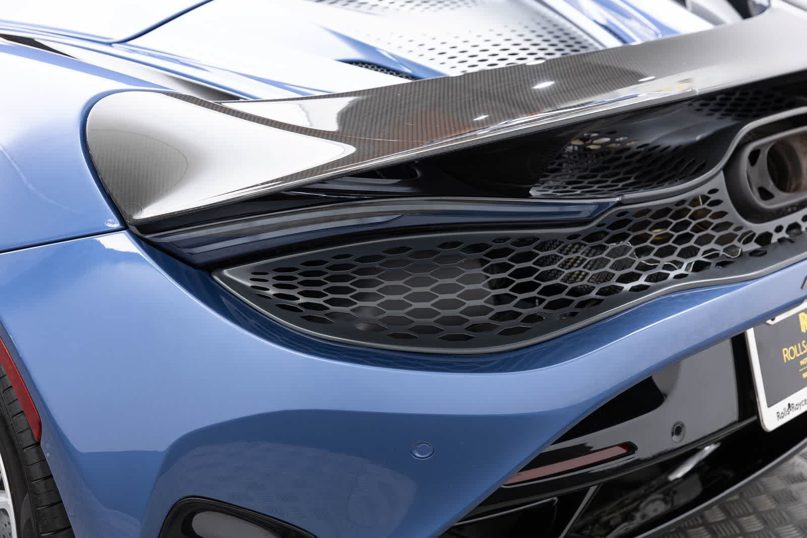 Used 2026 McLaren 750S Spider RWD image 47