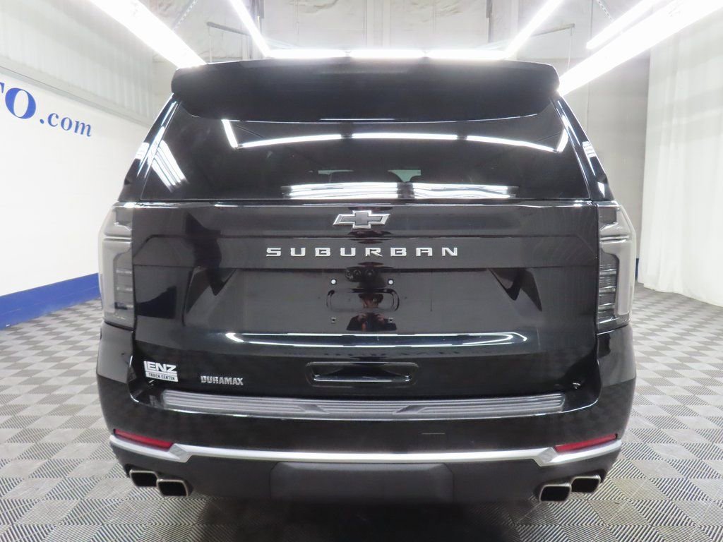Used 2025 Chevrolet Suburban High Country AWD/4WD image 33