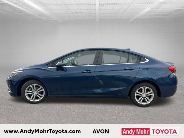 Used 2019 Chevrolet Cruze LT w/ Sun And Sound Package FWD image 5