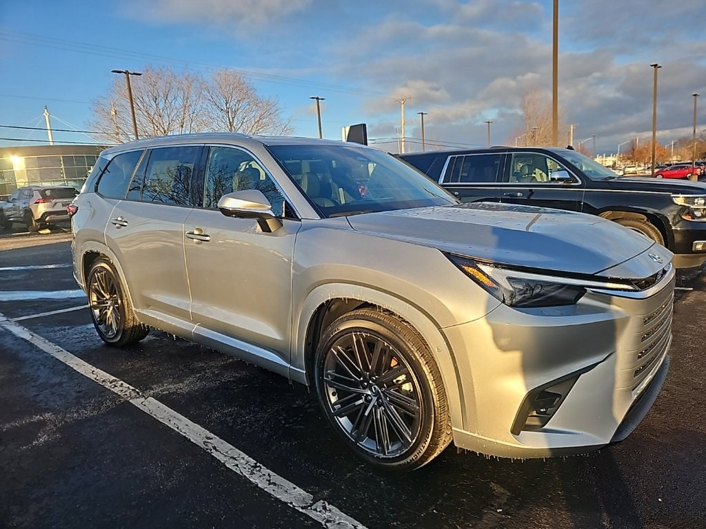 Used 2025 Lexus TX 350 AWD image 2