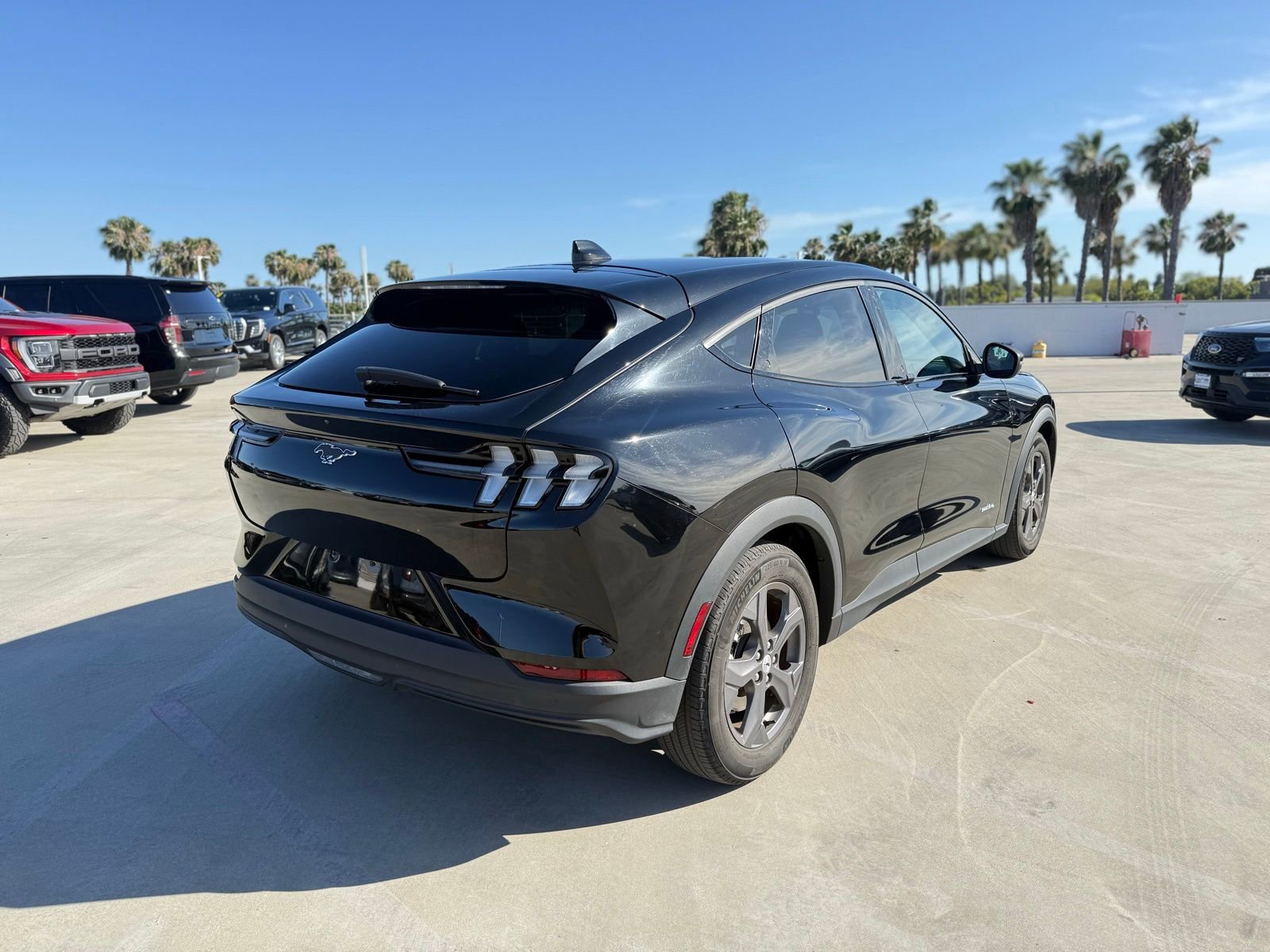 Used 2022 Ford Mustang Mach-E Select AWD/4WD image 3