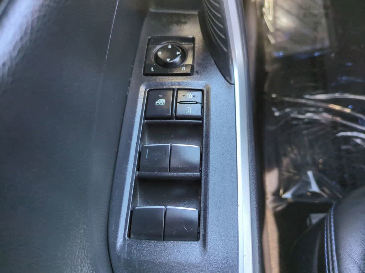 Used 2019 Toyota RAV4 XSE AWD/4WD image 24