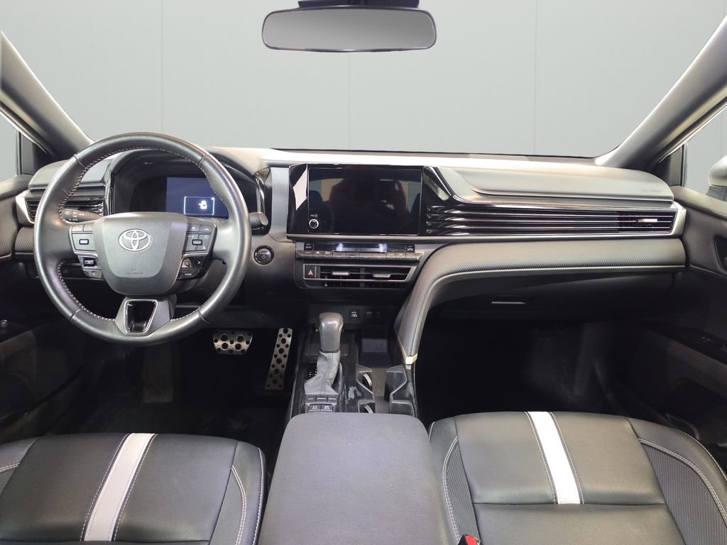 Used 2025 Toyota Camry SE FWD image 17
