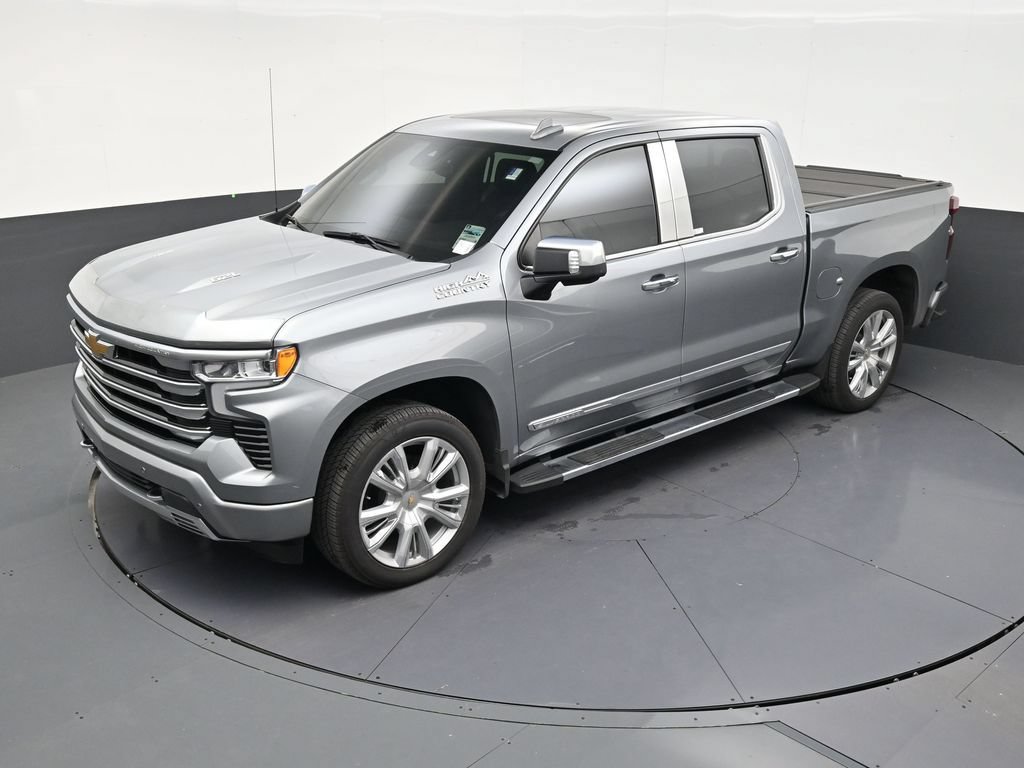 Used 2024 Chevrolet Silverado 1500 High Country w/ High Country Premium Package AWD/4WD image 12