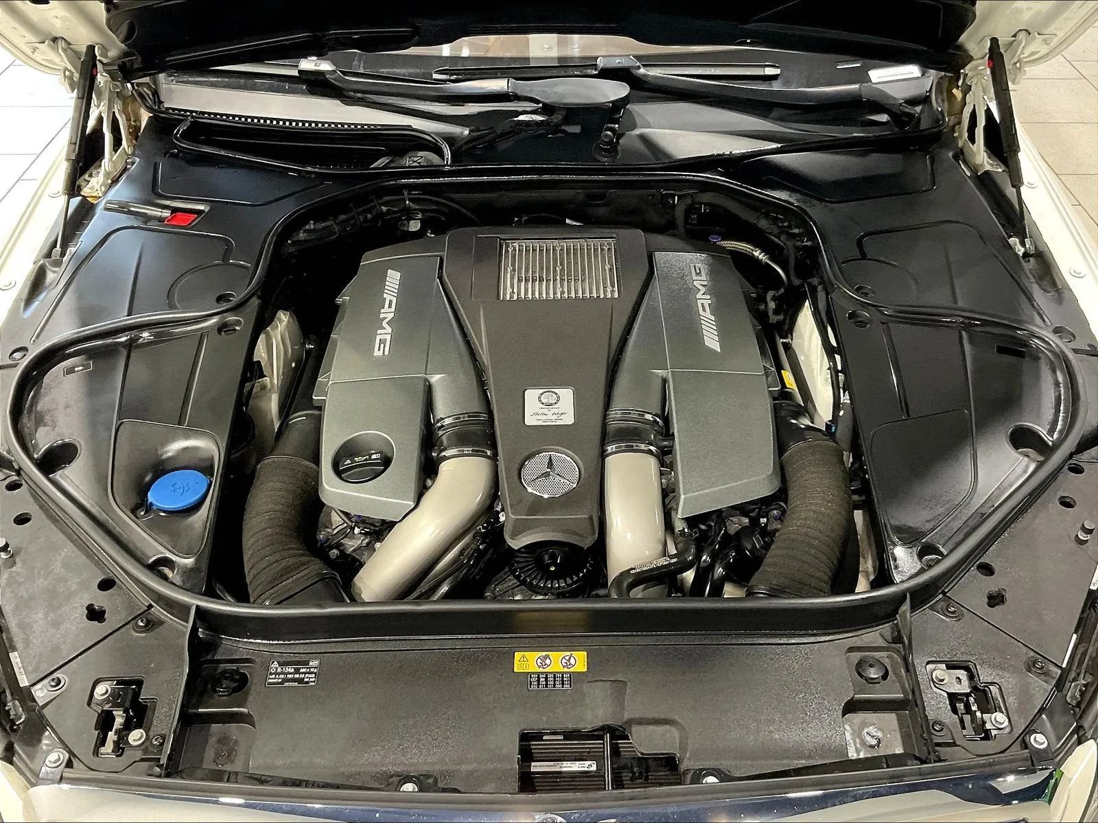 Used 2015 Mercedes-Benz S 63 AMG 4MATIC Sedan image 33