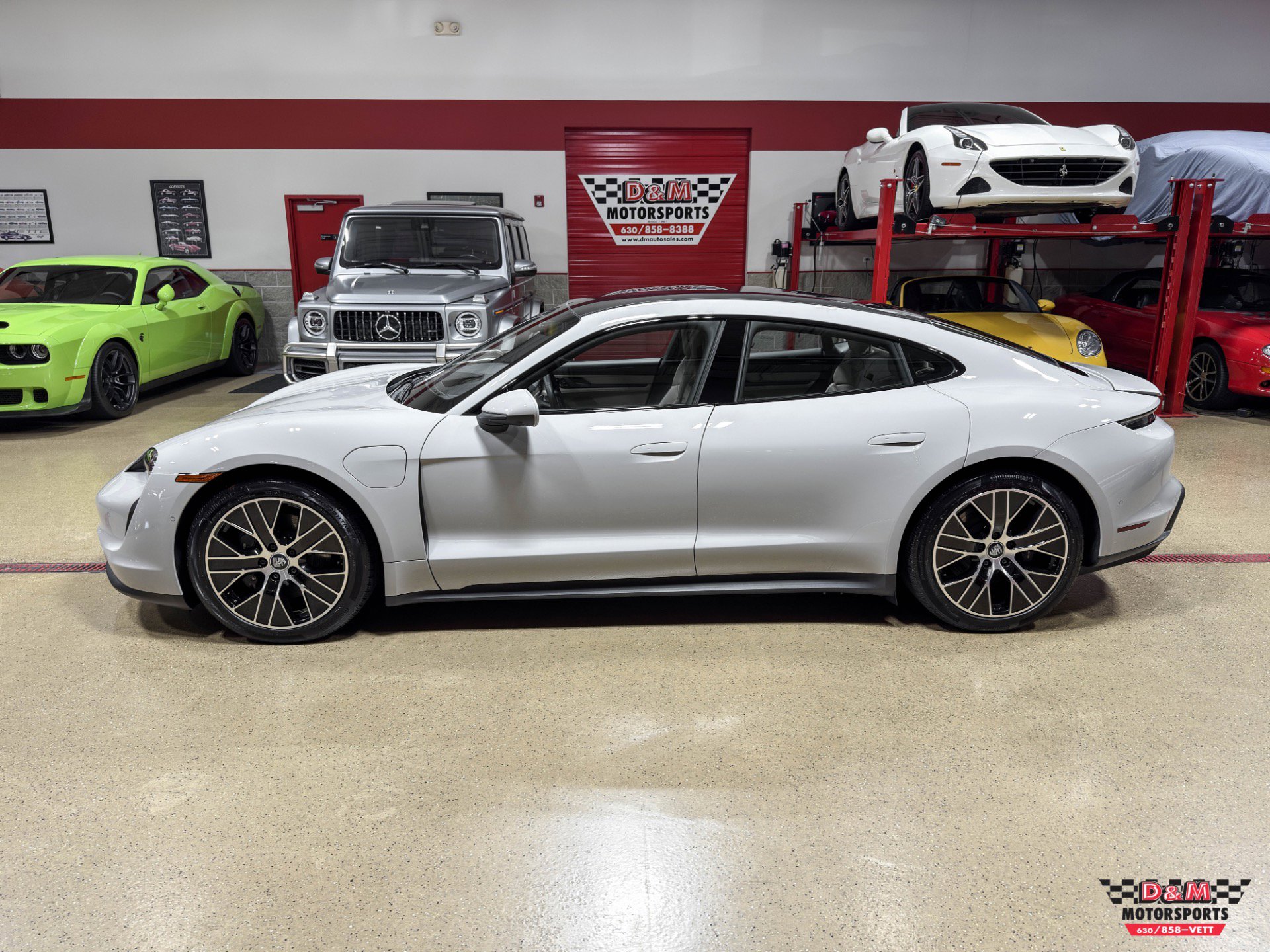 Used 2021 Porsche Taycan image 2