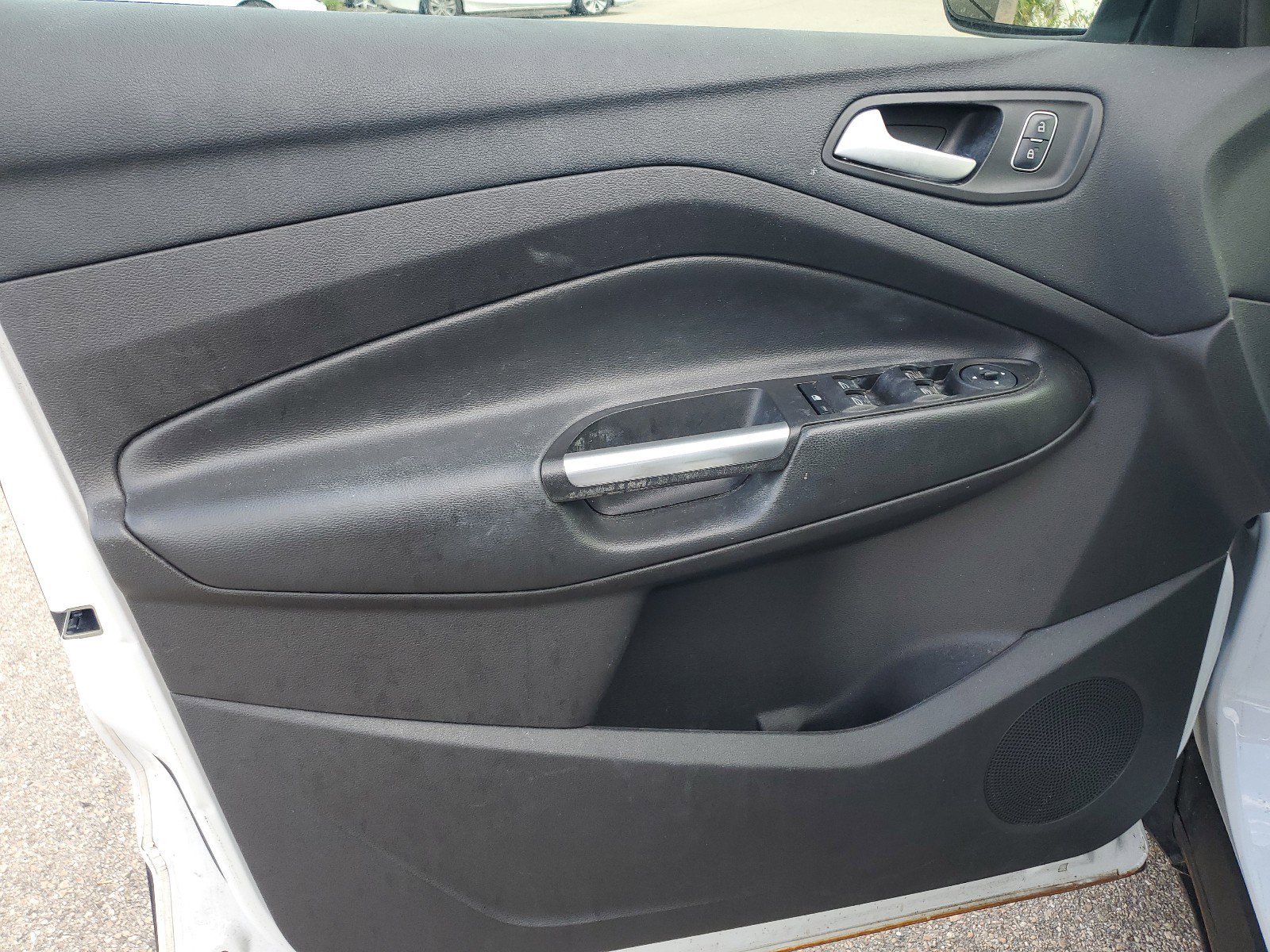 Used 2017 Ford Escape SE w/ Equipment Group 201A image 25