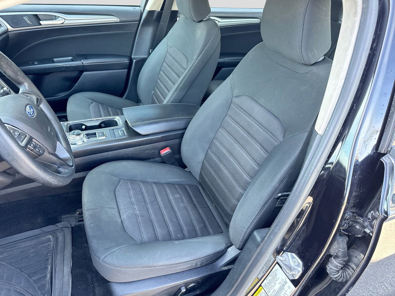 Certified 2020 Ford Fusion SE FWD image 18