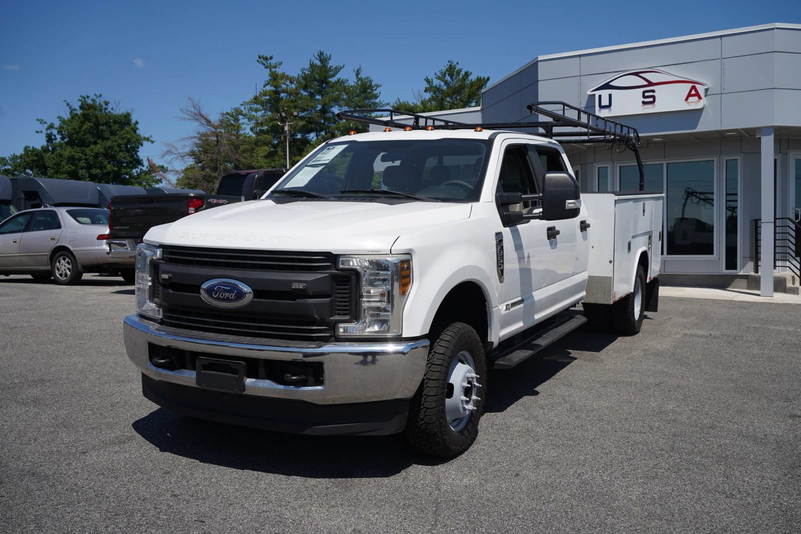 Used 2019 Ford F350 XL w/ Power Equipment Group AWD/4WD image 2