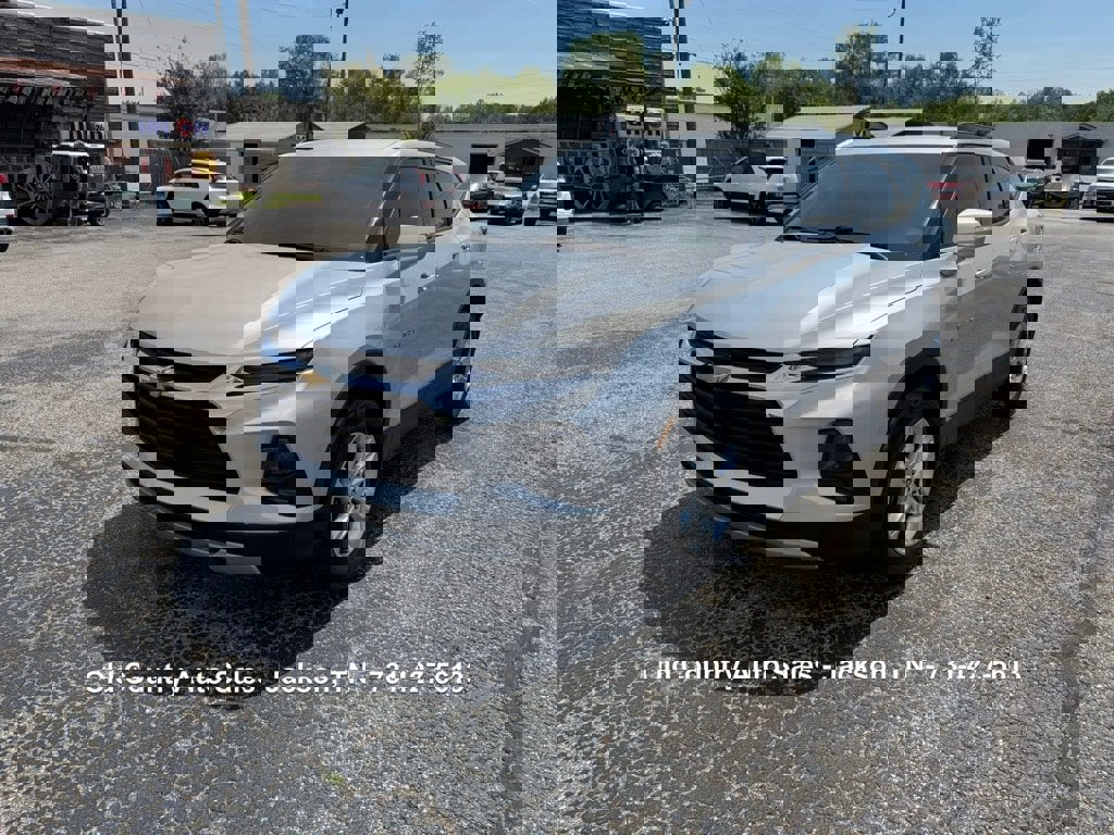 Used 2020 Chevrolet Blazer LT image 2