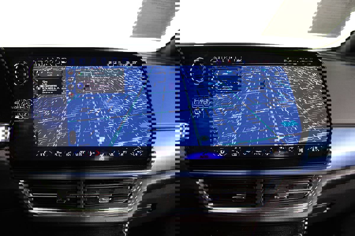 Used 2024 Chevrolet Equinox EV LT image 18