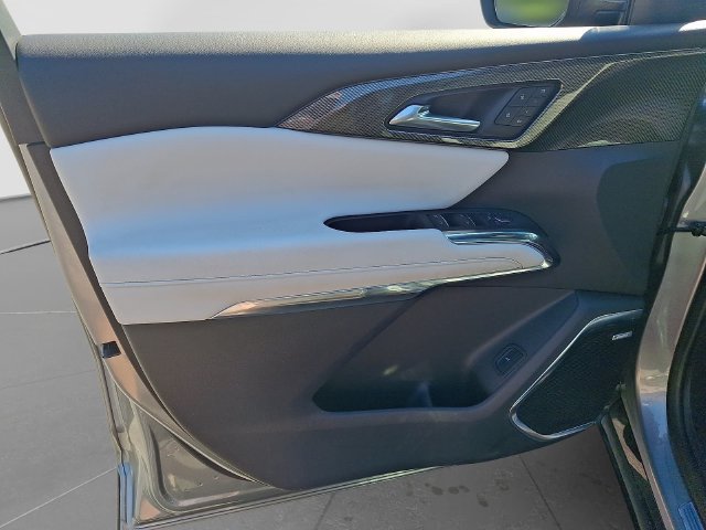 Used 2025 Chevrolet Traverse High Country w/ LPO, Floor Liner Package FWD image 14